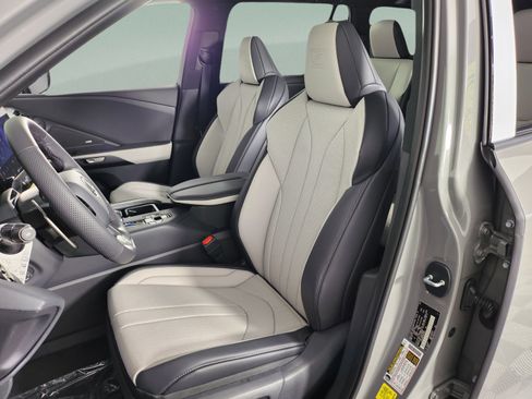 Used 2025 Lexus TX 350 AWD w/ Technology Package image 12