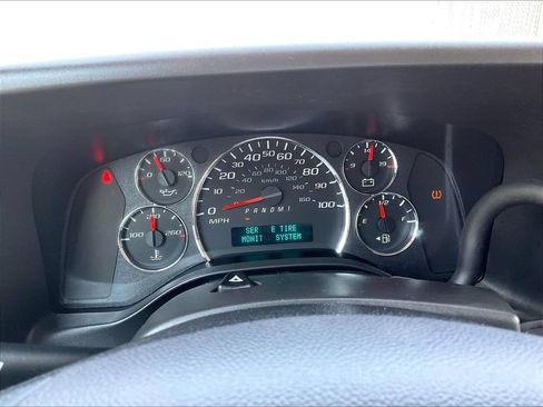 Used 2025 GMC Savana 2500 w/ Driver Convenience Package RWD image 23