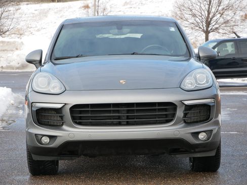 Used 2017 Porsche Cayenne S image 2