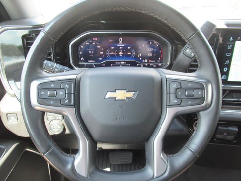 Used 2025 Chevrolet Silverado 2500 LT w/ Convenience Package AWD/4WD image 25