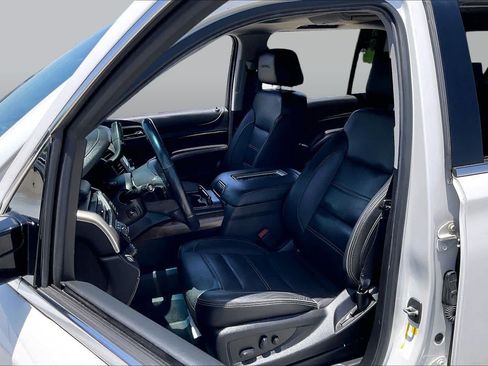 Used 2019 GMC Yukon XL Denali w/ Denali Ultimate Package RWD image 8
