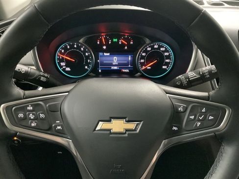 Used 2023 Chevrolet Equinox LT w/ Driver Convenience Package image 24