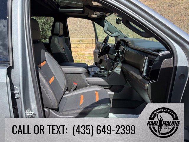 Used 2025 GMC Sierra 1500 AT4 w/ Technology Package AWD/4WD image 36