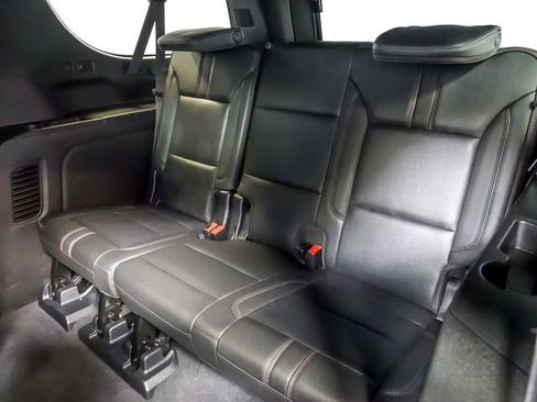 Certified 2021 Chevrolet Suburban RST w/ Luxury Package AWD/4WD image 18