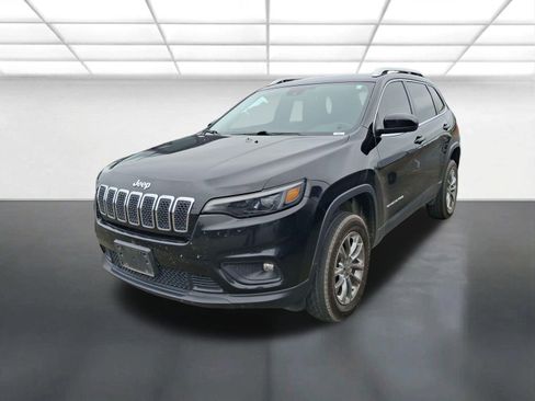 Used 2021 Jeep Cherokee Latitude Lux w/ Sun & Sound Group AWD/4WD image 3