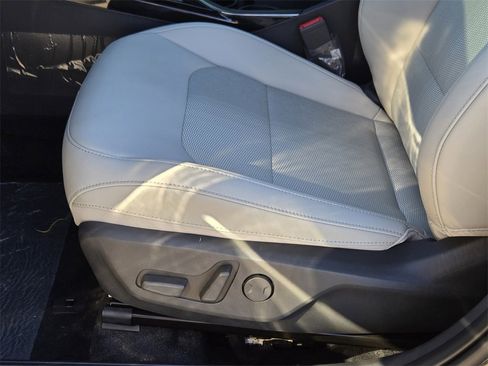 New 2026 Kia Niro EX image 17