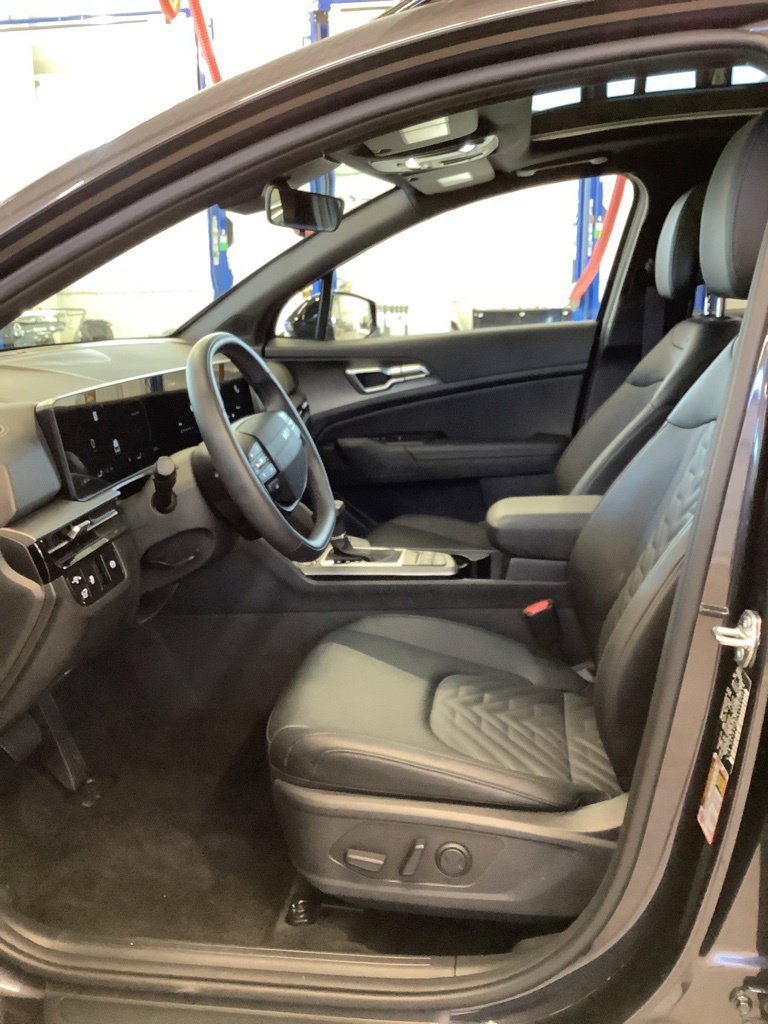 Certified 2026 Kia Sportage X-Line w/ X-Line Technology Package AWD/4WD image 15