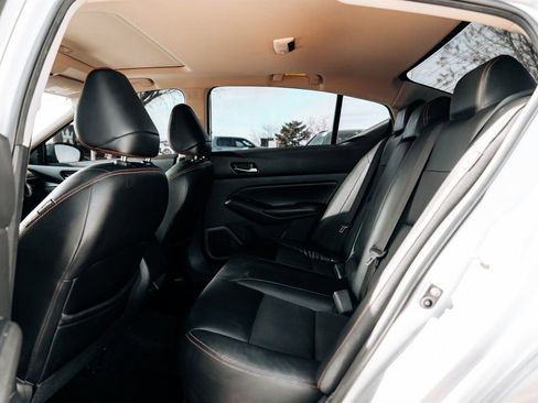 Used 2019 Nissan Altima 2.5 SR w/ SR Premium Package image 35