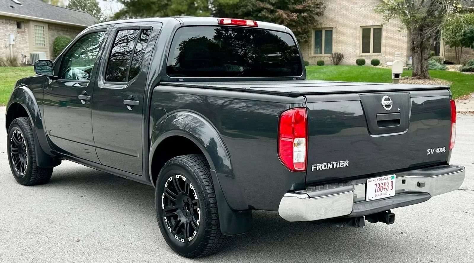 Used 2012 Nissan Frontier SV w/ SV Premium Utility Pkg AWD/4WD image 5