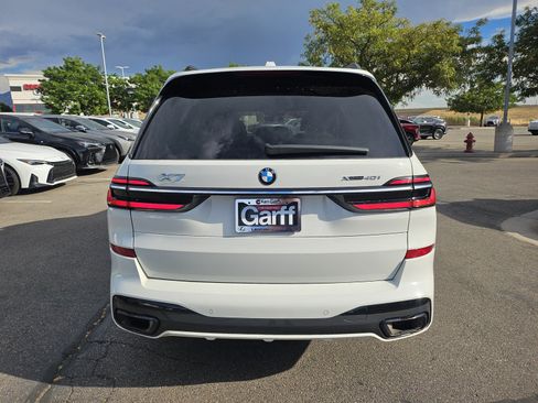 Used 2023 BMW X7 xDrive40i w/ M Sport Package AWD/4WD image 7