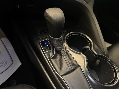 Used 2019 Toyota Camry LE FWD image 16