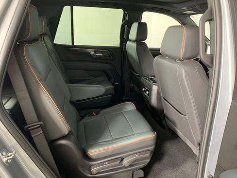 Used 2025 GMC Yukon AT4 w/ AT4 Premium Package image 27