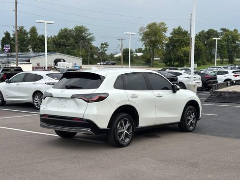 Used 2025 Honda HR-V EX-L image 3