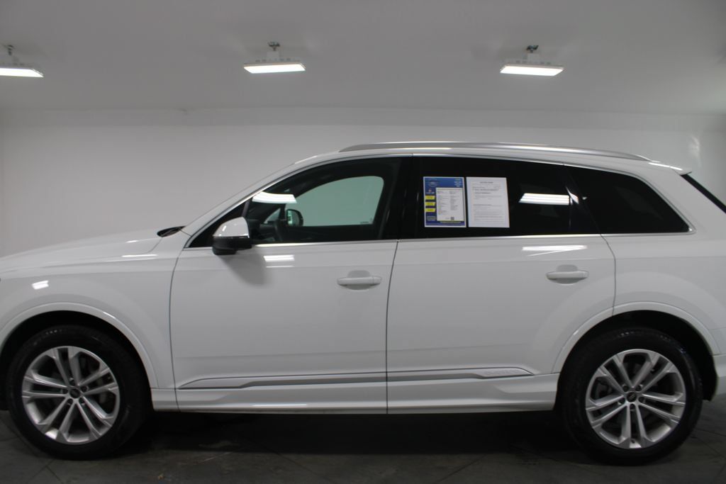 Used 2025 Audi Q7 3.0T Premium Plus AWD/4WD image 6