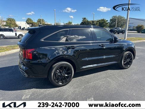 Used 2023 Kia Sorento SX image 5