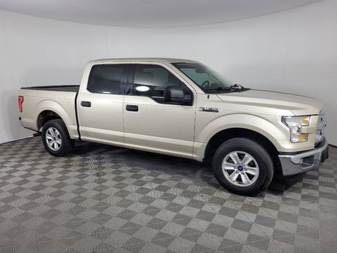 Used 2017 Ford F150 XLT RWD image 11