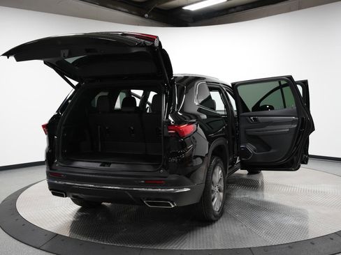 New 2026 Buick Enclave Preferred w/ LPO, Floor Liner Package image 12