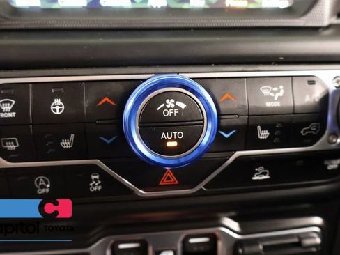 Used 2023 Jeep Gladiator Sport AWD/4WD image 23