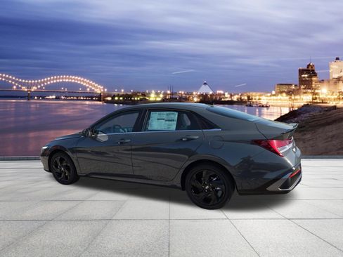 New 2026 Hyundai Elantra SEL Sport FWD image 3