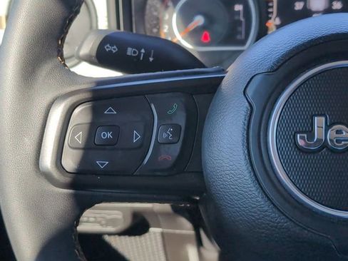 Used 2024 Jeep Gladiator Sport image 25