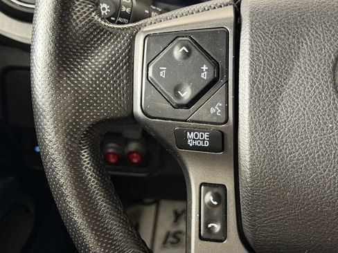 Used 2021 Toyota Tacoma TRD Off-Road AWD/4WD image 18