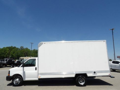 Used 2016 GMC Savana 3500 Extended image 46