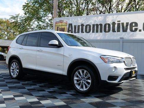 Used 2017 BMW X3 xDrive28i w/ Premium Package image 2