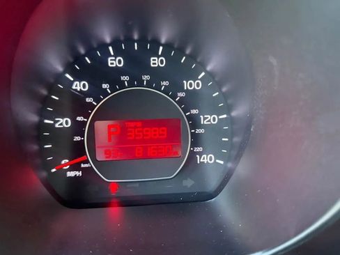 Used 2015 Kia Soul + FWD image 23