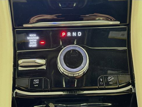 Used 2023 Jeep Grand Cherokee 4WD 4xe w/ Luxury Tech Group II image 25
