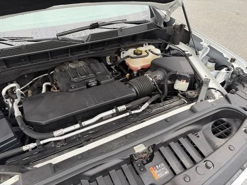 Used 2022 Chevrolet Silverado 1500 LT AWD/4WD image 41