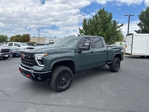 Used 2026 Chevrolet Silverado 2500 ZR2 w/ LPO, Dark Essentials Package AWD/4WD image 3