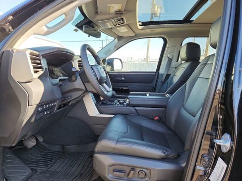 Used 2023 Toyota Tundra Limited image 10