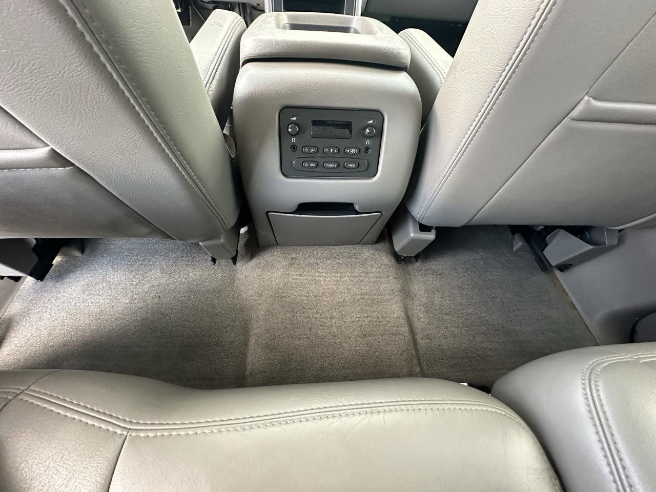 Used 2004 Chevrolet Tahoe LT w/ LT Preferred Equipment Group AWD/4WD image 57