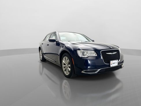 Used 2017 Chrysler 300 Limited AWD/4WD image 7
