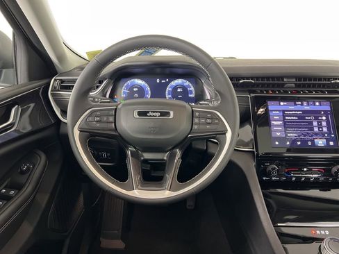 Used 2023 Jeep Grand Cherokee L Laredo w/ Trailer Tow Group (B) image 20