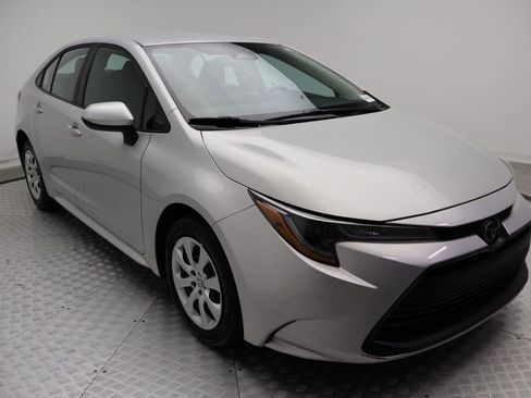 Used 2024 Toyota Corolla LE FWD image 6