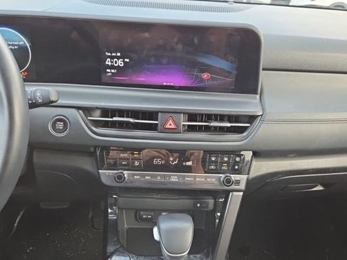 Used 2025 Kia Seltos EX AWD/4WD image 13