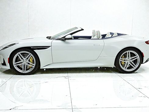 Used 2026 Aston Martin DB12 Convertible RWD image 3