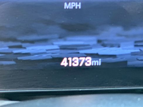 Used 2025 Chevrolet Tahoe LT image 16