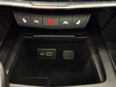 Used 2024 Cadillac XT4 Premium Luxury w/ Technology Package AWD/4WD image 20