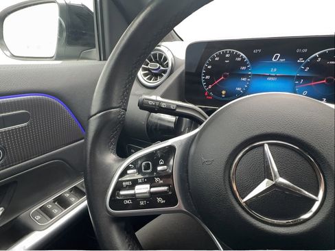 Used 2023 Mercedes-Benz GLA 250 w/ Premium Package image 42