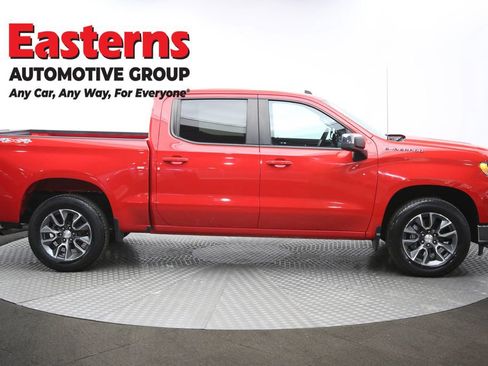 Used 2023 Chevrolet Silverado 1500 LT AWD/4WD image 47