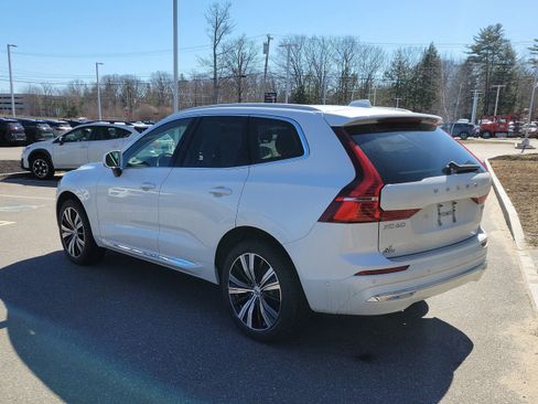 Used 2023 Volvo XC60 B5 Plus w/ Climate Package AWD/4WD image 5