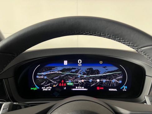 Certified 2025 Porsche Cayenne AWD/4WD image 29