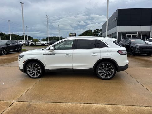 Used 2022 Lincoln Nautilus Reserve w/ Equipment Group 202A AWD/4WD image 25