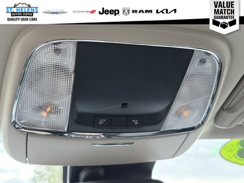 Used 2023 Chrysler 300 Touring w/ Safetytec Plus Group RWD image 21