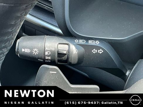 Used 2021 Nissan Rogue Platinum FWD image 33