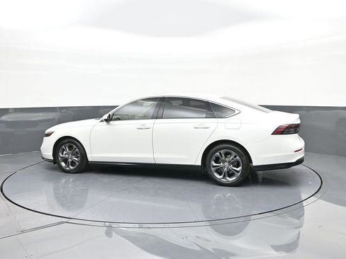 Certified 2024 Honda Accord EX-L image 5