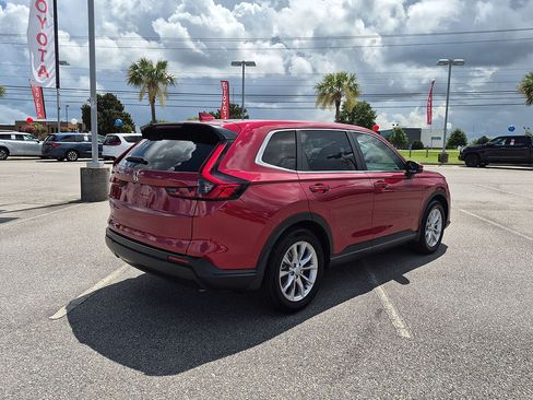 Used 2025 Honda CR-V EX image 3