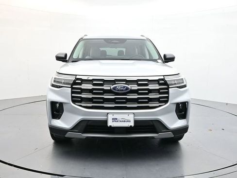 New 2026 Ford Explorer Active w/ Active Comfort Package image 2